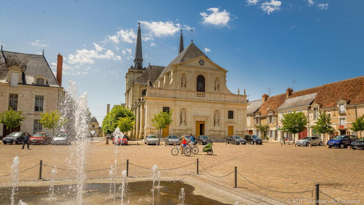 Gite Le Petit Puits A Richelieu Buitenkant foto