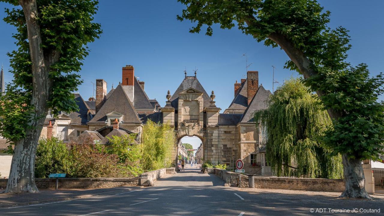 Gite Le Petit Puits A Richelieu Buitenkant foto