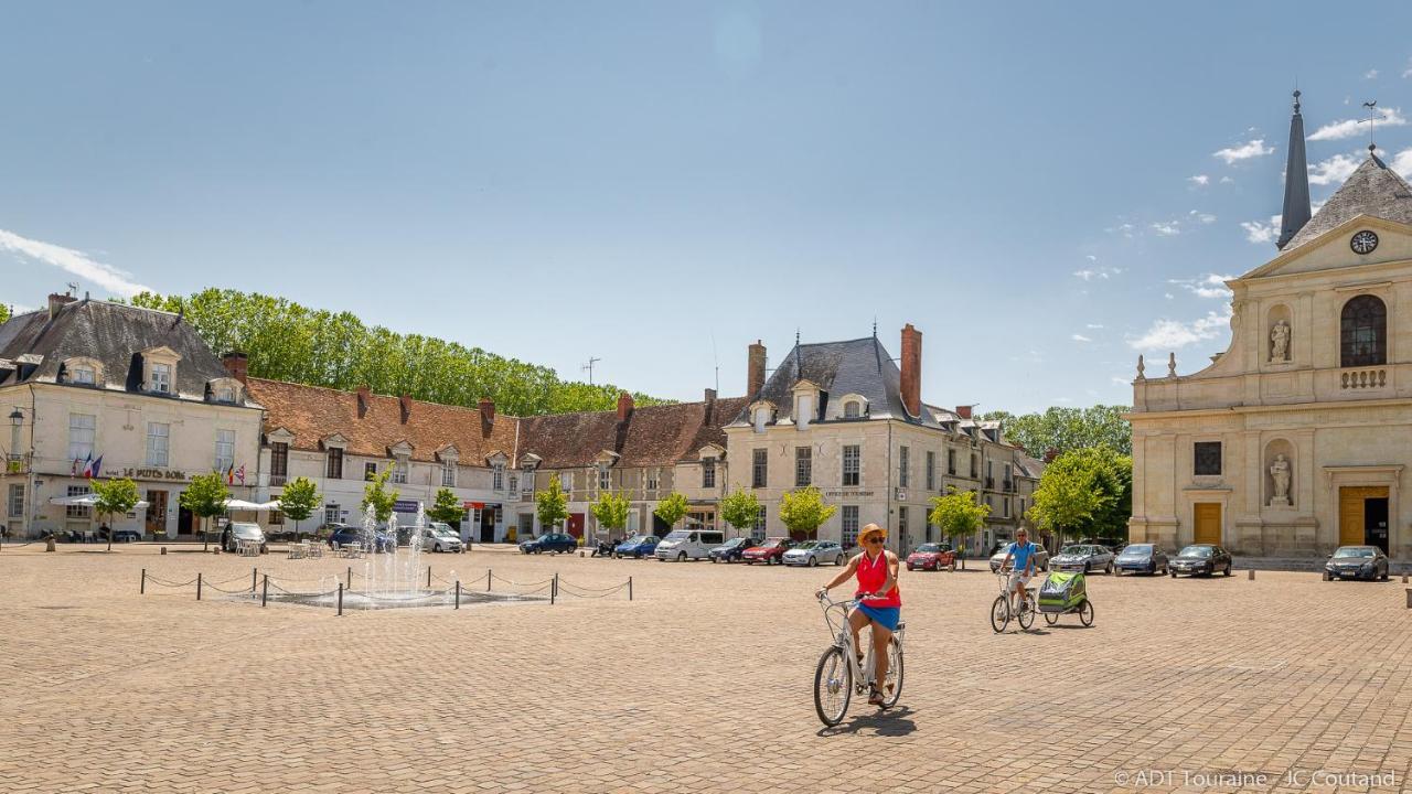 Gite Le Petit Puits A Richelieu Buitenkant foto