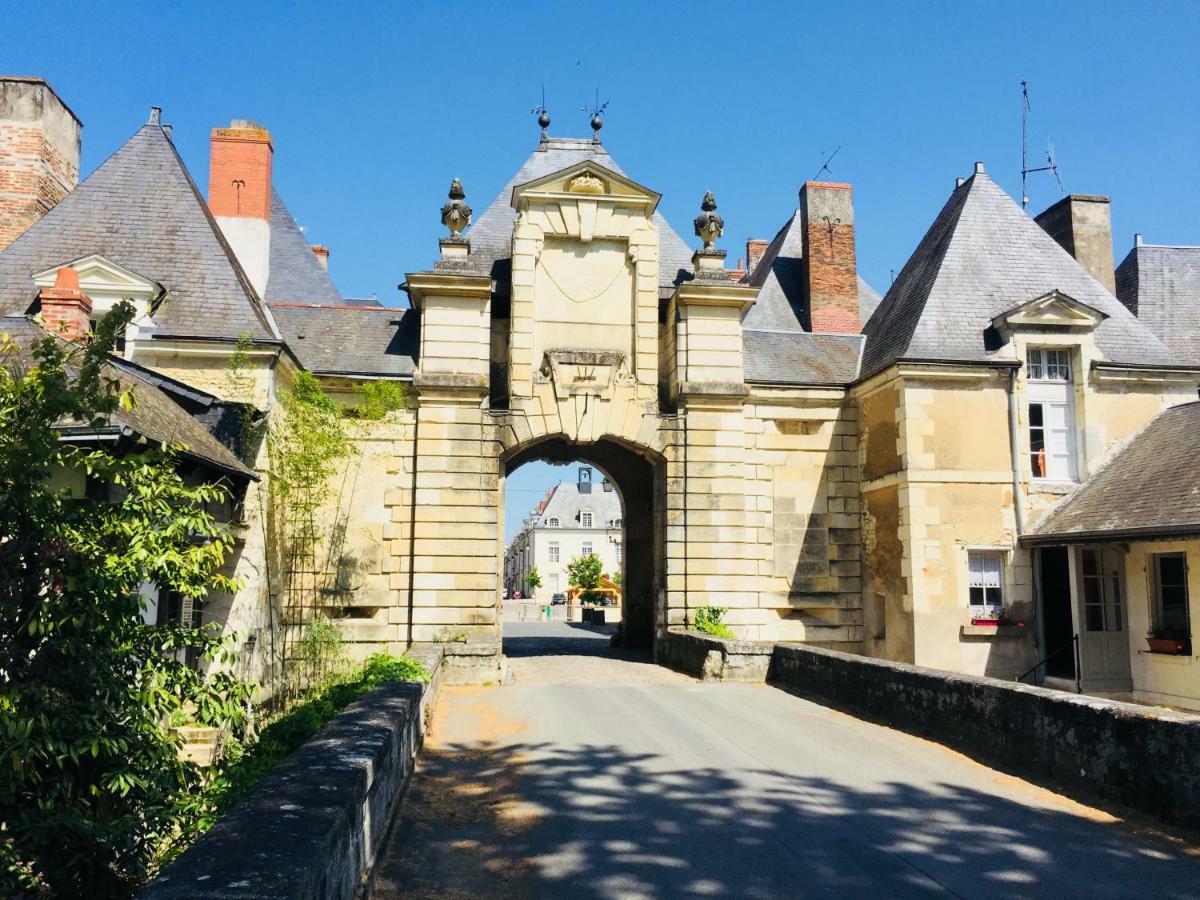 Gite Le Petit Puits A Richelieu Buitenkant foto